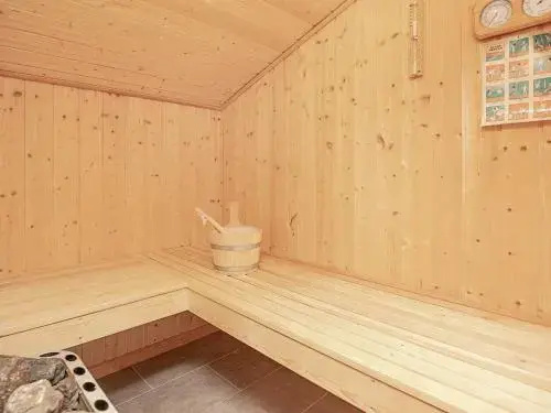 Three-Bedroom Holiday home in Løgstør 6