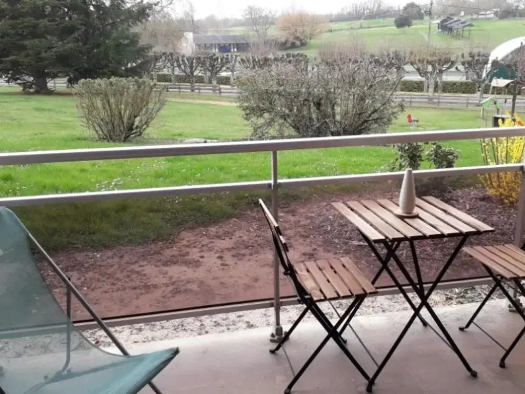 Appartement La Roche-Posay, 2 pièces, 3 personnes - FR-1-541-25