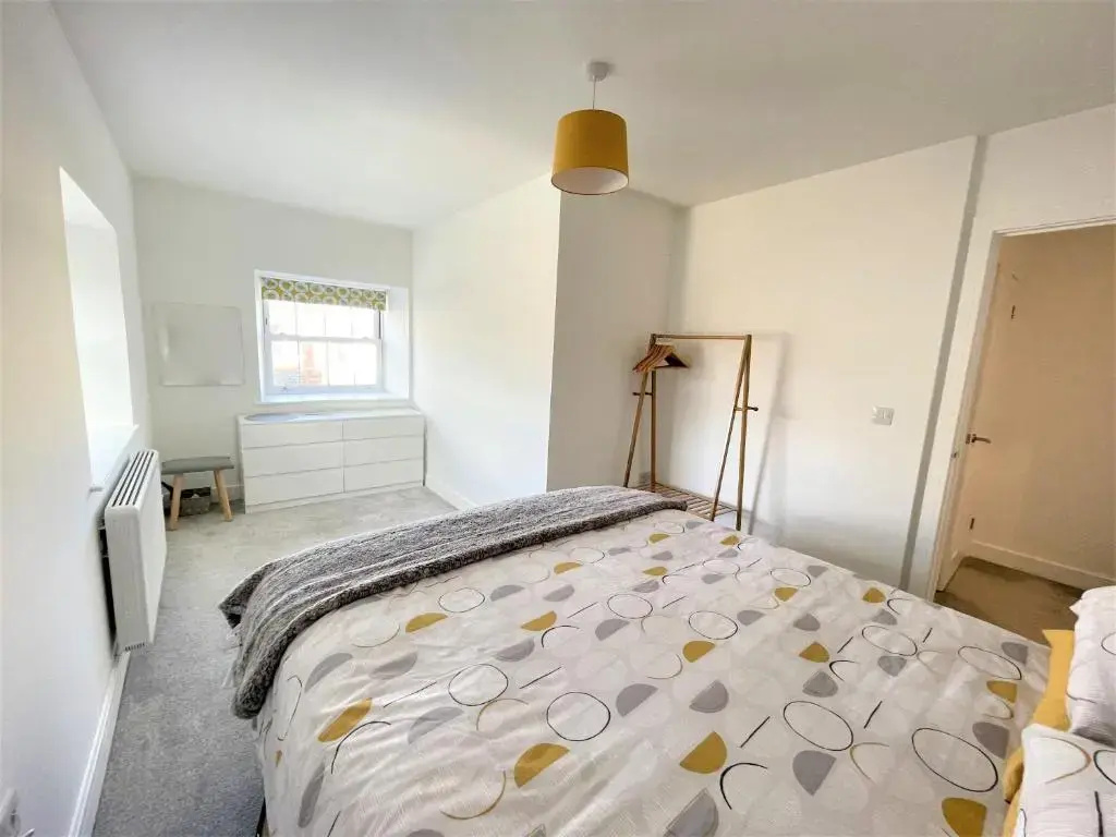 Modern 2 Bed Apt Centre of Penzance, Lift Access
