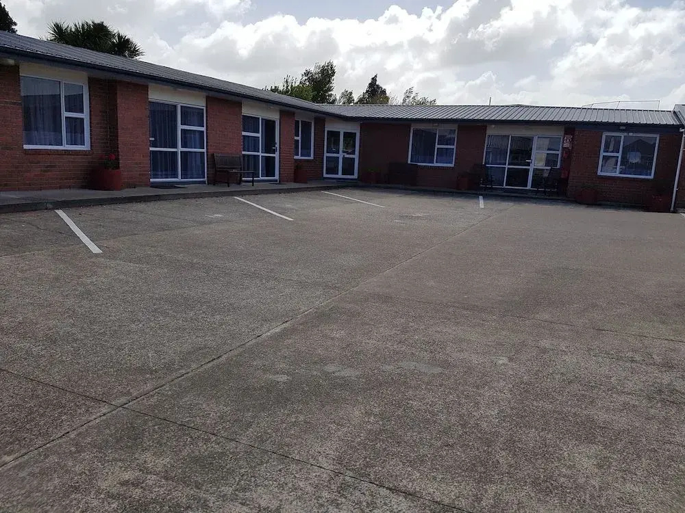 554 Moana Court Motel