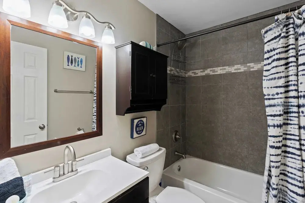 PCB Group-friendly Duplex w/ Pool, Backyard Lounge & 2 Kitchens