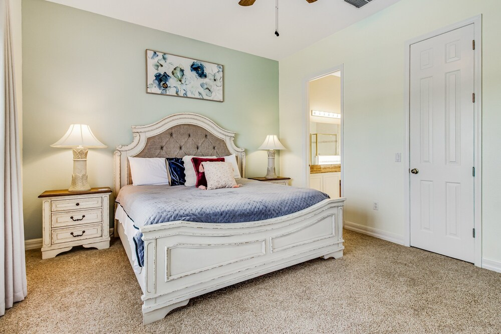 Dog-friendly Home w/ Private Pool, High-speed Wifi, and Central AC