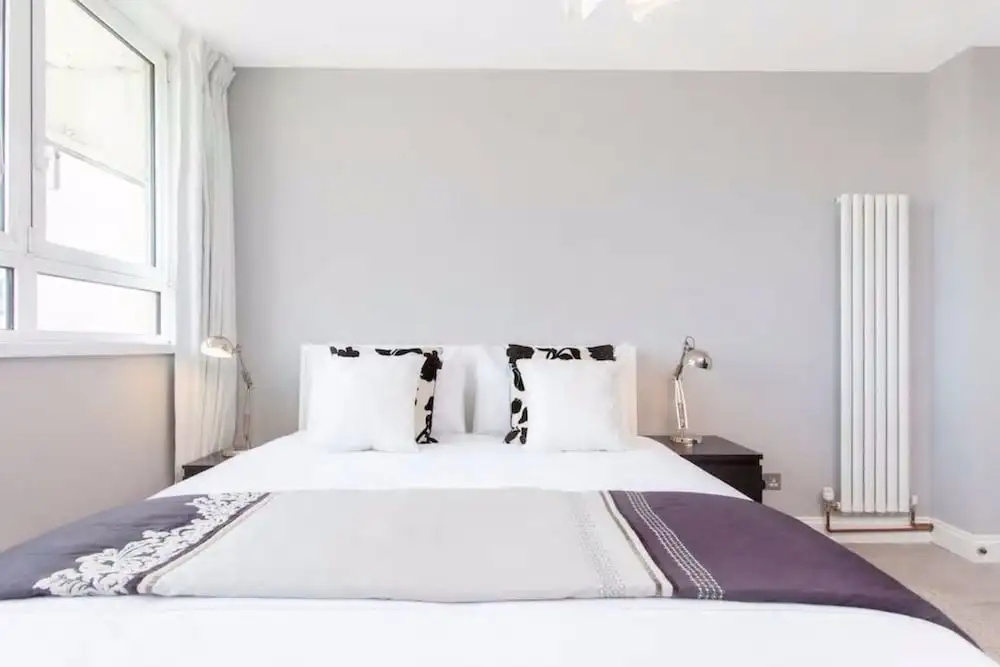 Central 2 Bedroom Apartment With Amazing Views