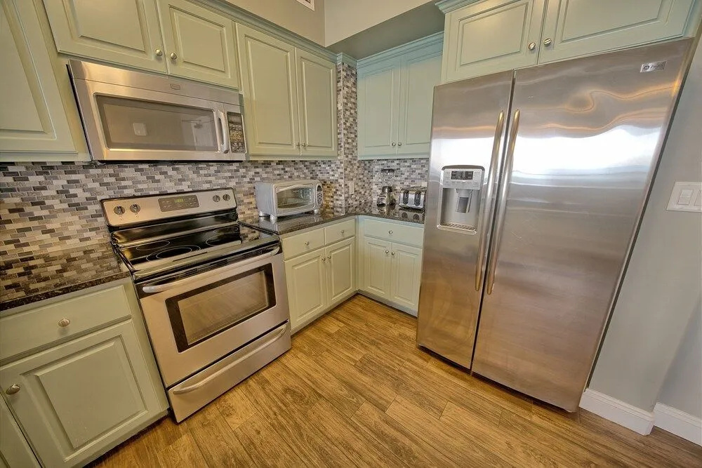 Pleasant Oceanfront Condo with Large Balcony and Beach Access - Unit 1605 by RedAwning
