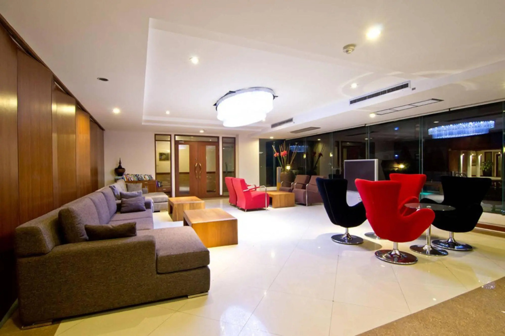 Lasalle Suites Hotel & Residence