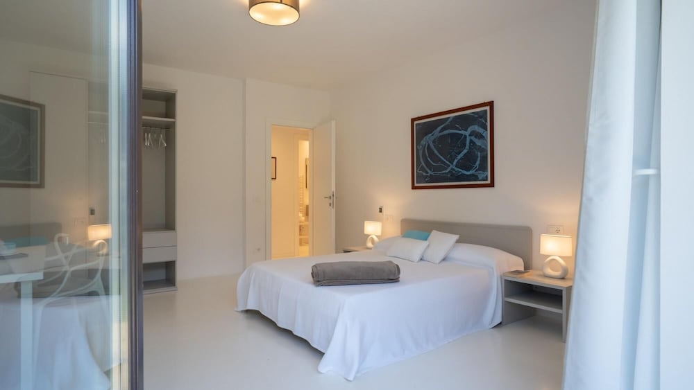 Villa Giomoa 8, Emma Villas