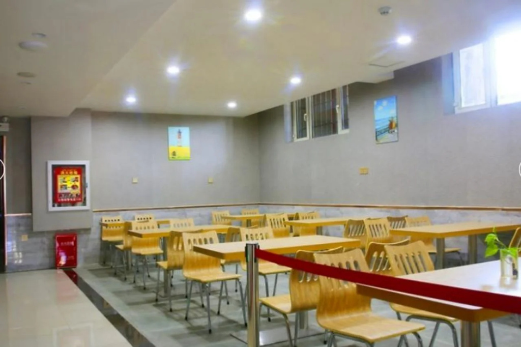 GreenTree Alliance Hotel Urumqi Airport Branch