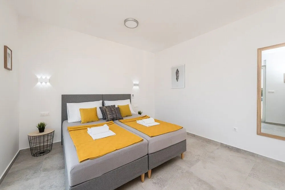 Pool Apartments Villa Meteorite