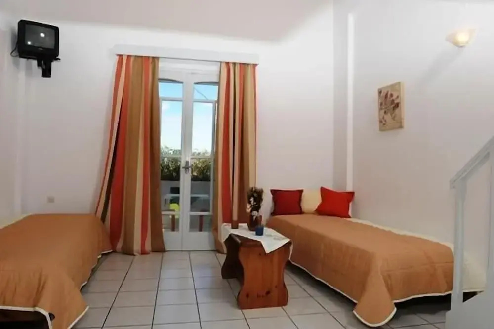 Kamaria Apartments