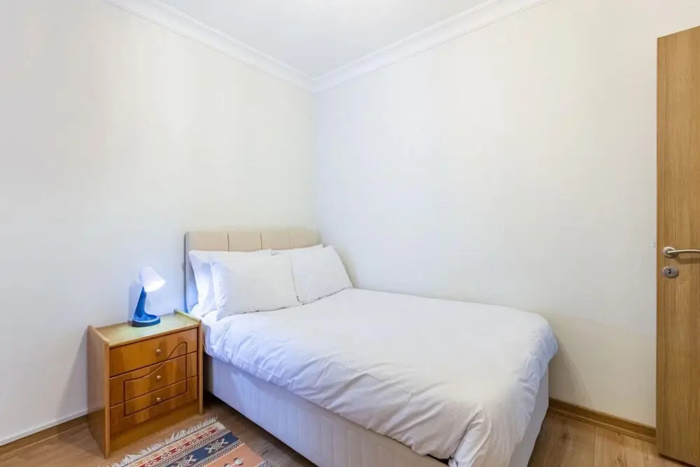 Modern Flat Near Public Transportation in Maltepe