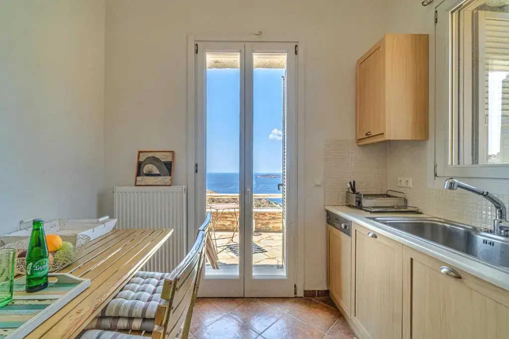 Sunset & Sea View Flat - 5 mins from Batsi Bay