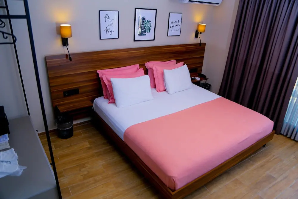Şenyıldız Hotel
