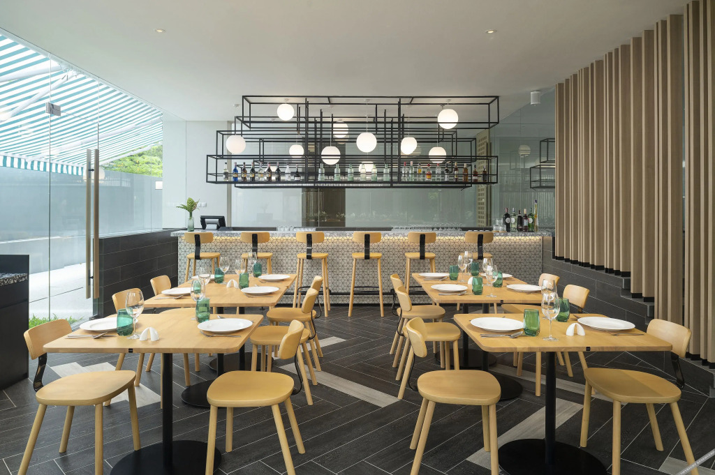 JonoX Phuket Karon Hotel