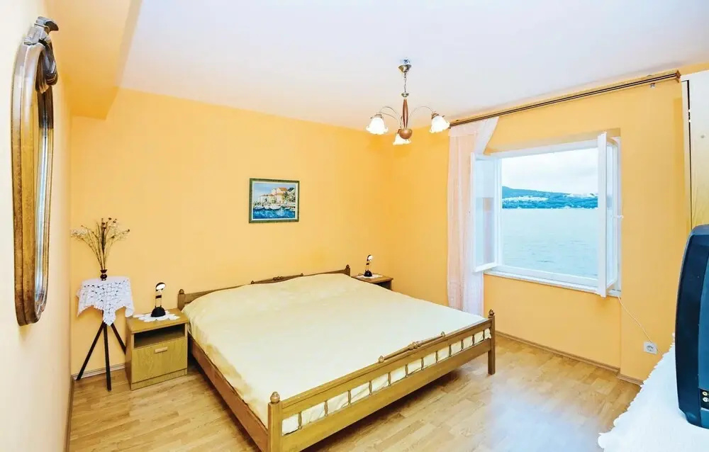 Two-Bedroom Holiday Home In Dubrovnik