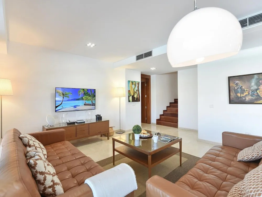 Villa With Private Pool in the Golf Resort