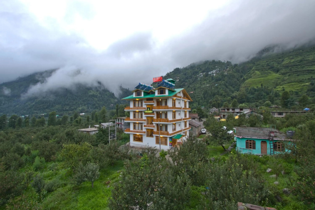 HOTEL YATRI mONARCH rESIDENCY MANALI