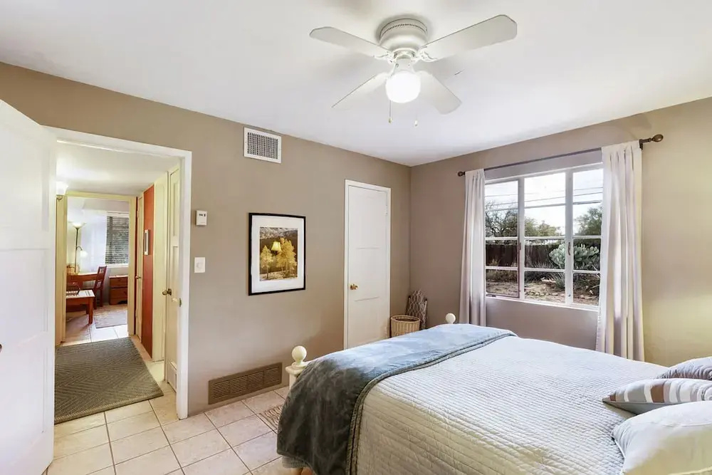 Cactus Garden Cottage 2BR by Casago