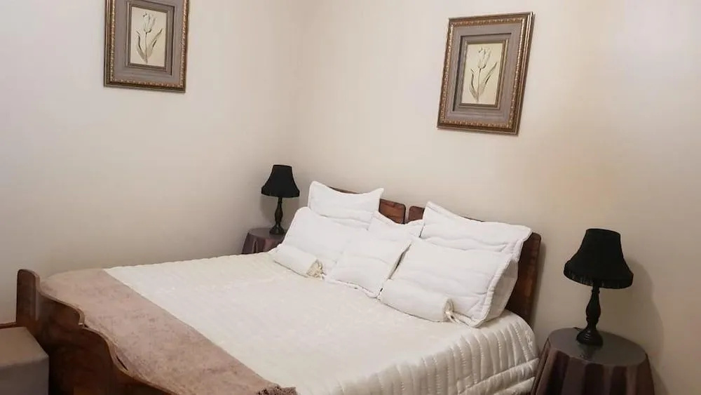 Upper Houghton Guesthouse