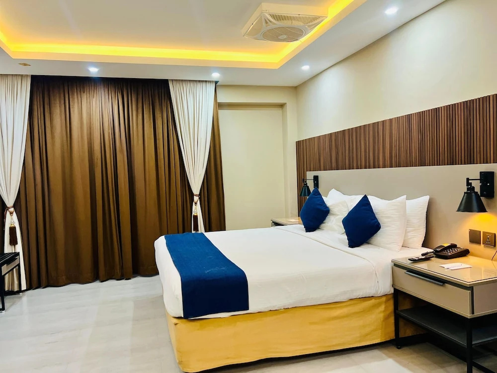 Hill View Hotel