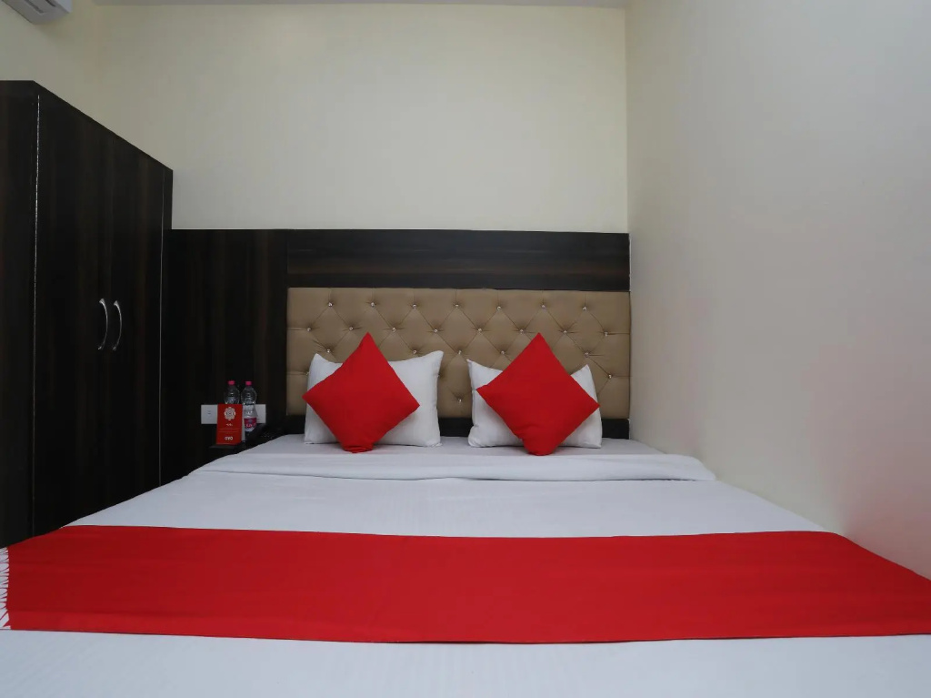 OYO 30462 Hotel Ivy