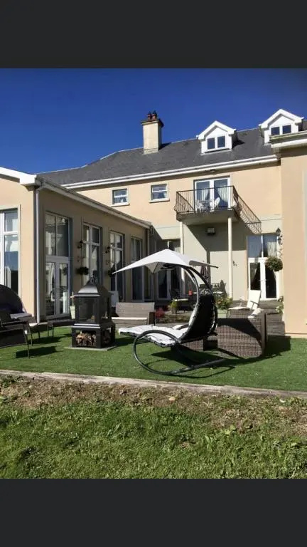 Rossmanagher House