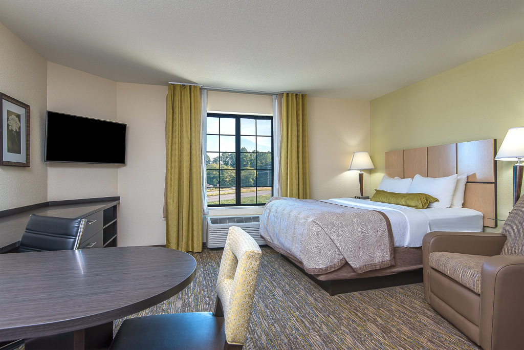 Candlewood Suites Bloomington by IHG