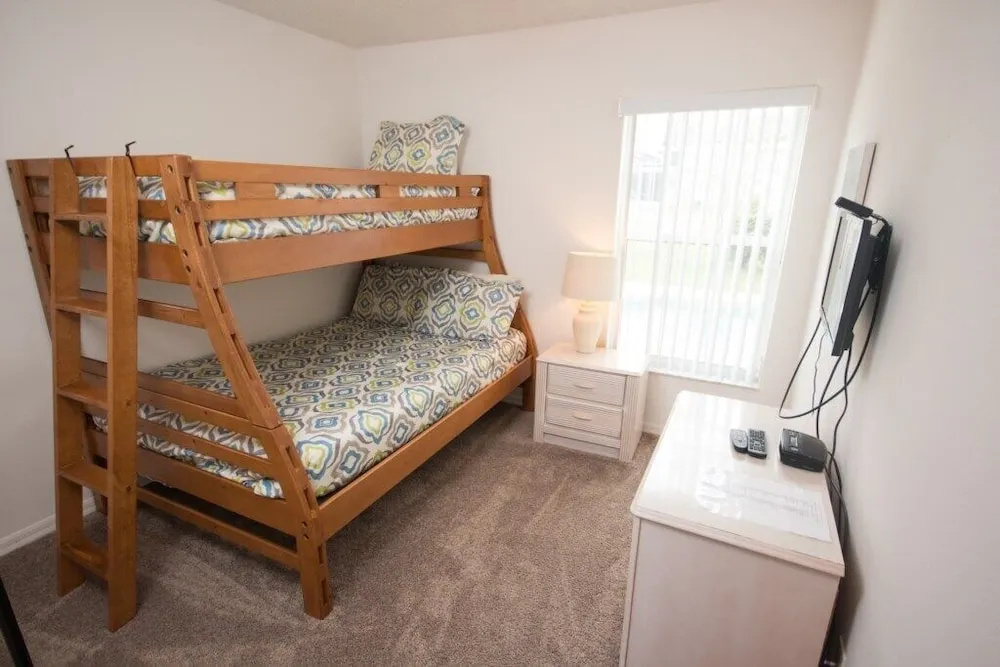 Karen's Rolling Hills 4 Bedroom Home