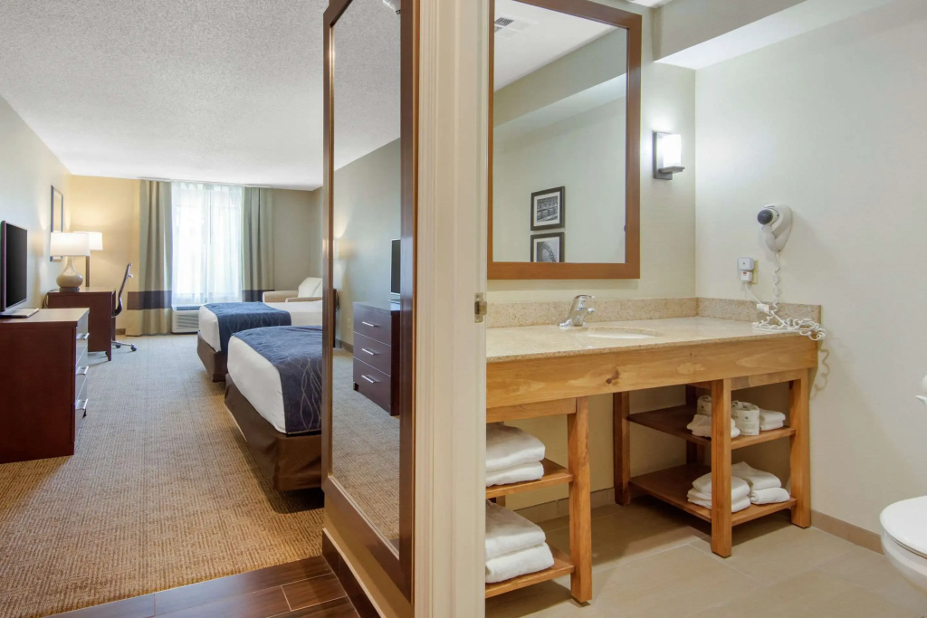 Comfort Inn & Suites Cooperstown - Milford