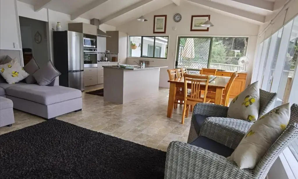 Water's Edge Holiday Home