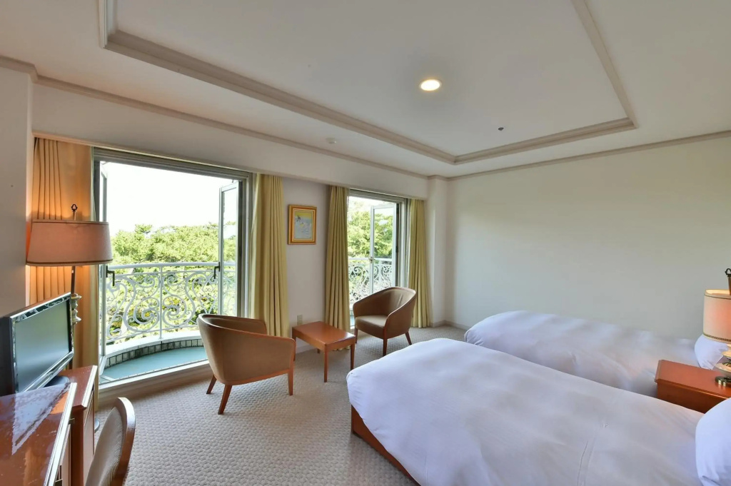 Shizuoka Country Hamaoka Course & Hotel
