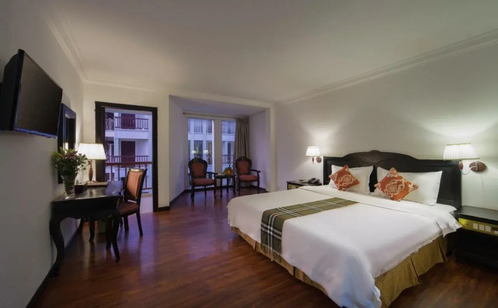 Smiling Hotel