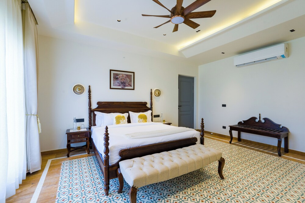 ELIVAAS The Kanota Retreat 4 BHK Villa