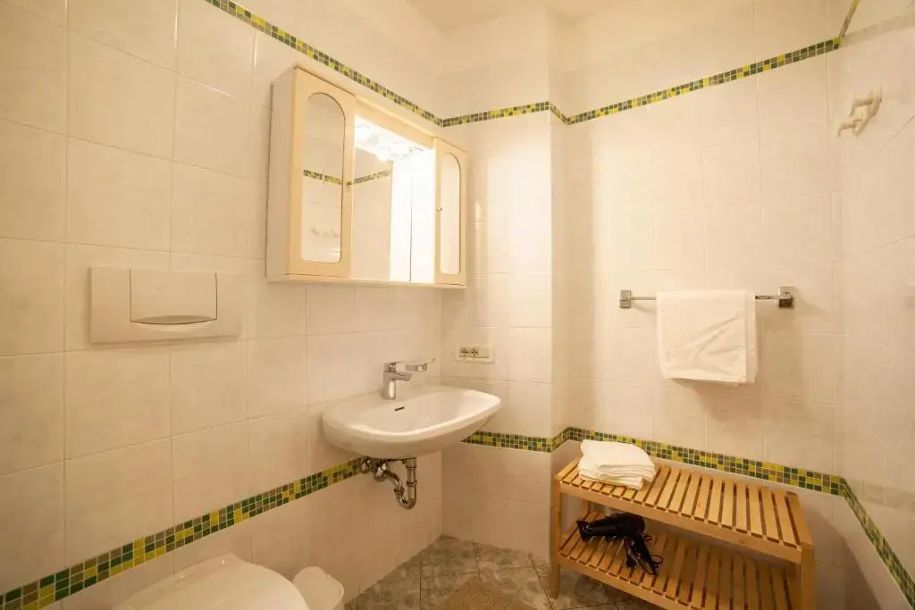 Wanda Apartment 7