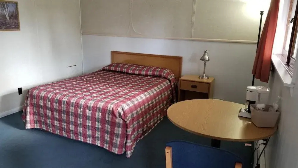 Tri Terrace Motel