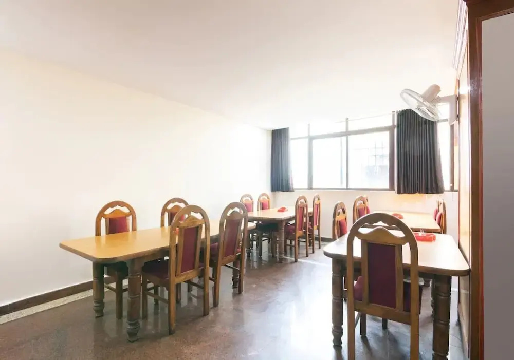 Hotel Chetan International