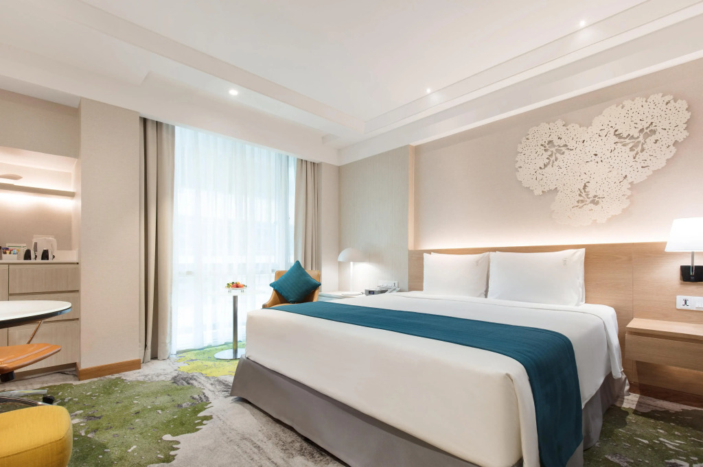 Holiday Inn Bangkok by IHG