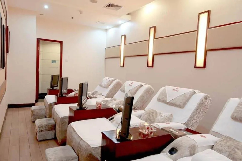 Huatian Hotel
