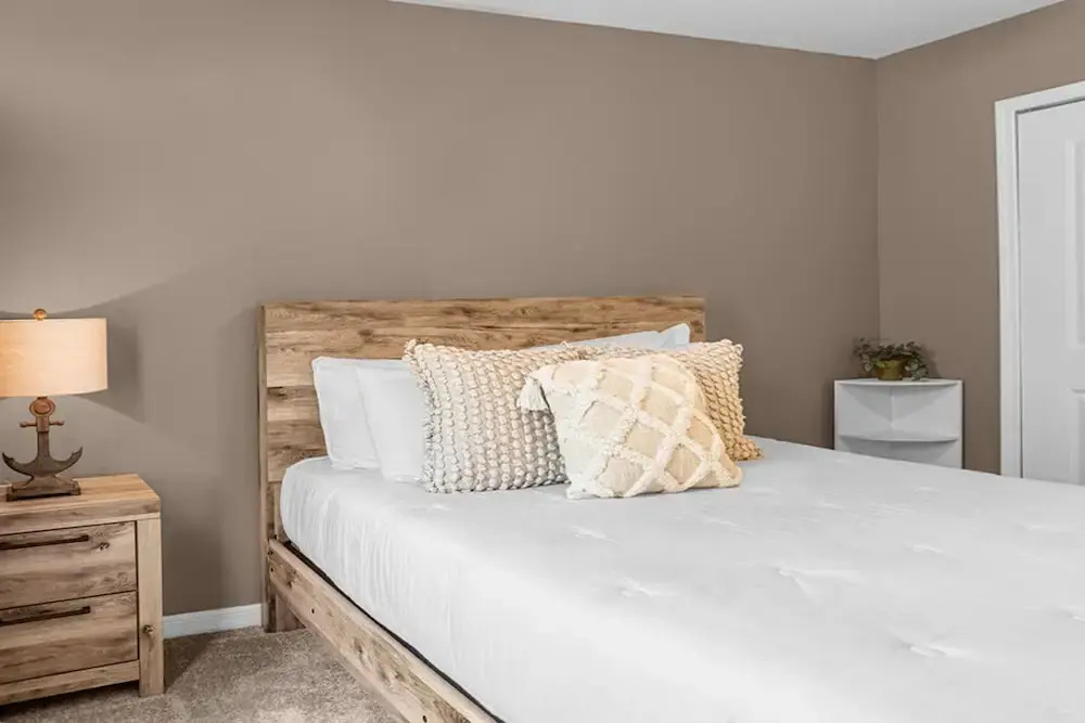 Upstay - Unbeatable Location Condo w Garden Patio
