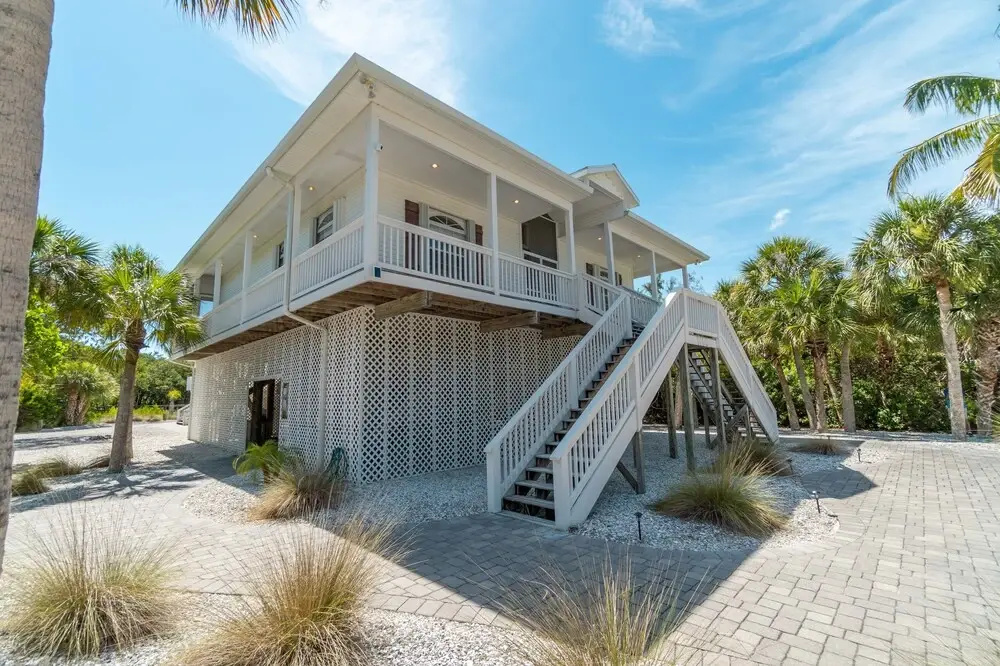 Sable Palm Hidden Gem 4 Bedroom Home by Redawning
