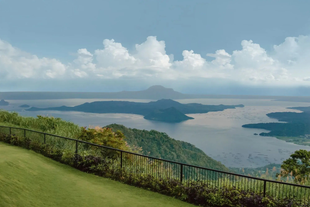 Taal Vista Hotel