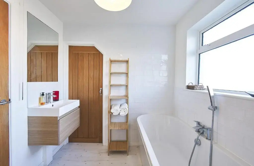 Beautiful, Spacious 4-bed House in Brixham