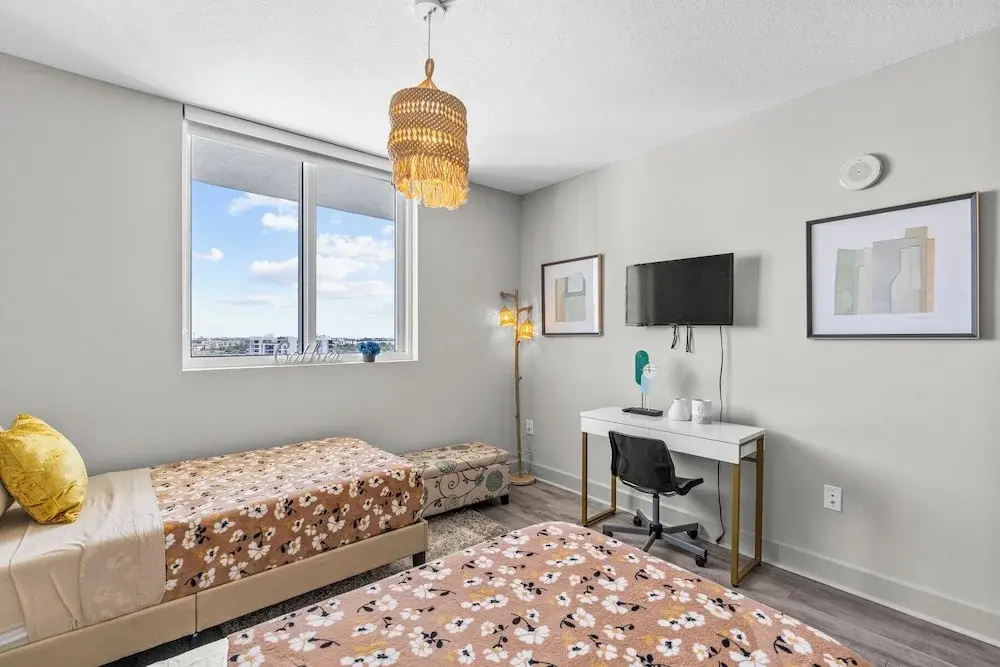 2Br2Ba Next To Jackson Memorial Hospital