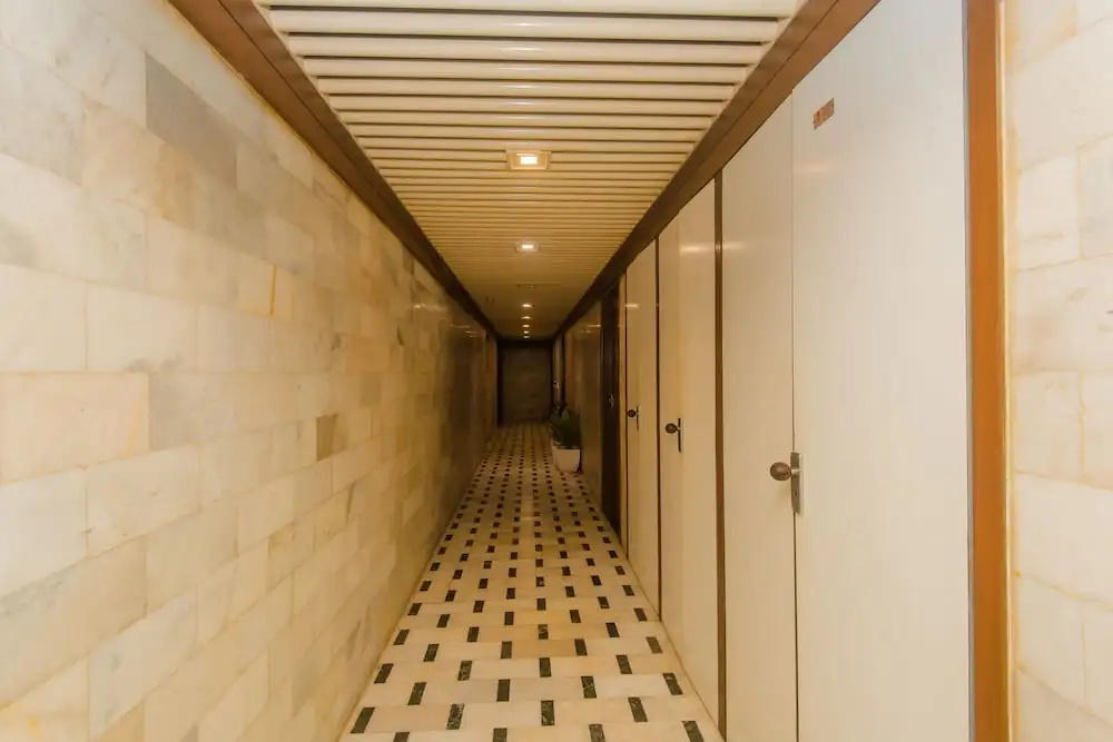 OYO 10248 Hotel Sahar International