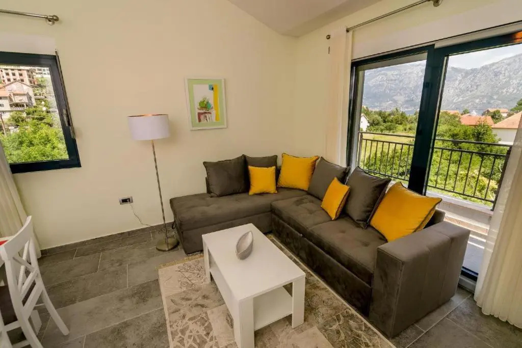 Green Bay Apartments Morinj