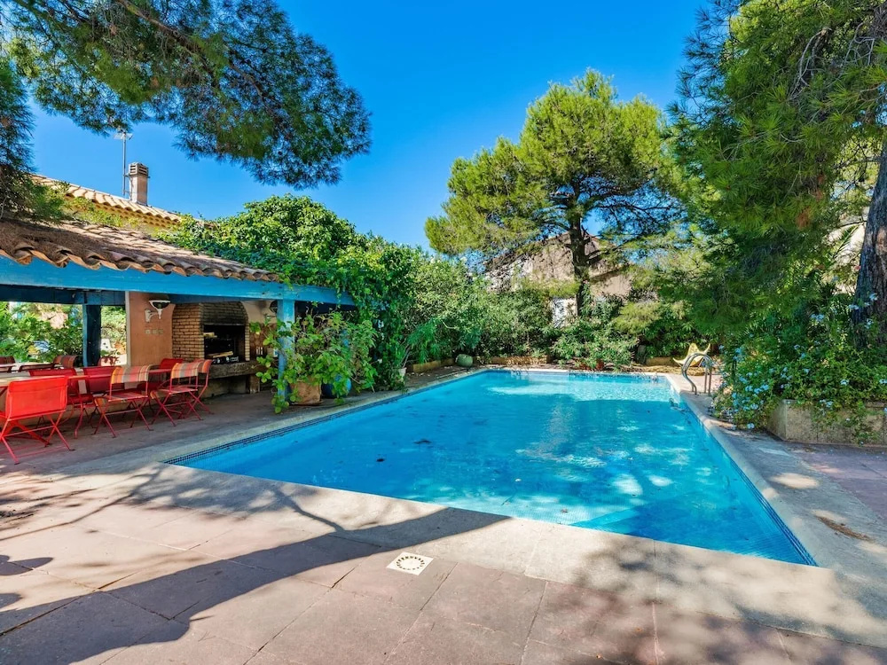 Unparalleled Combination of Nature and Water in This House on the Côte Bleue