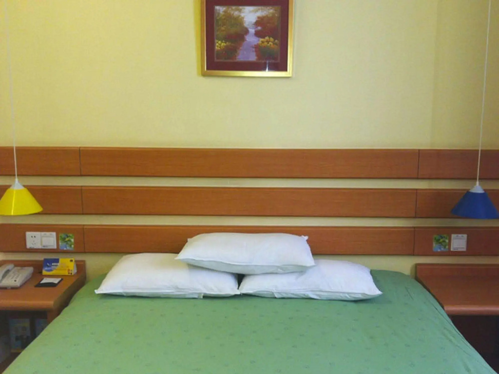 Home Inns Shanghai Lujiazui Dongfang Road Branch