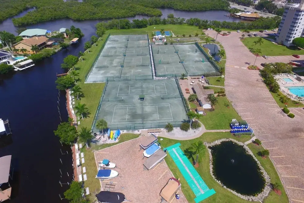 Beach & Tennis 1301