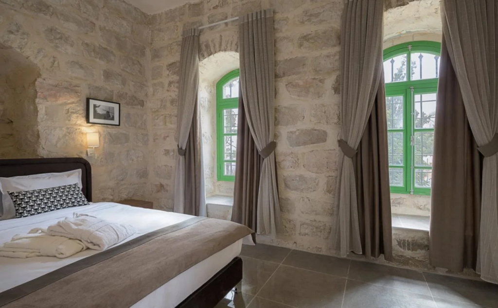 heleni malka hotel