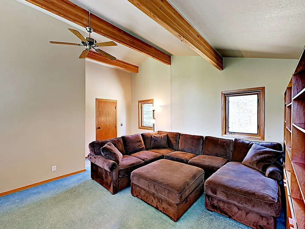 River Hideaway W/ Boat Slip, Kayaks & Hot Tub 4 Bedroom Home