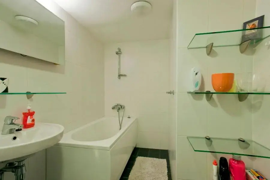 Tatari Apartment